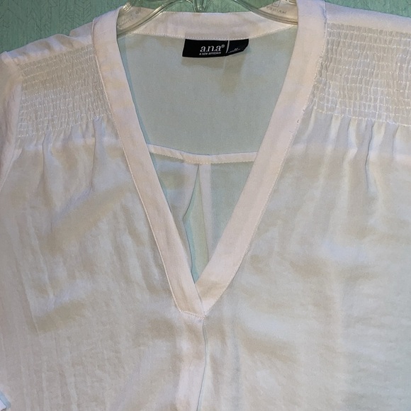 a.n.a. A New Approach white V-neck smocked-shoulder semi-sheer 3/4 sleeve top M - Picture 10 of 15